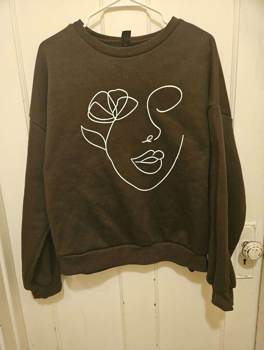 SHEIN Brown Crewneck Sweatshirt with White Line Art
